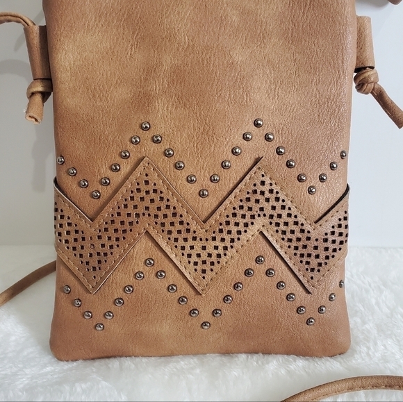 TAN Boutique Faux Leather Zig Zag Dark Silver Embellished Crossbody Bag Purse - Picture 2 of 13